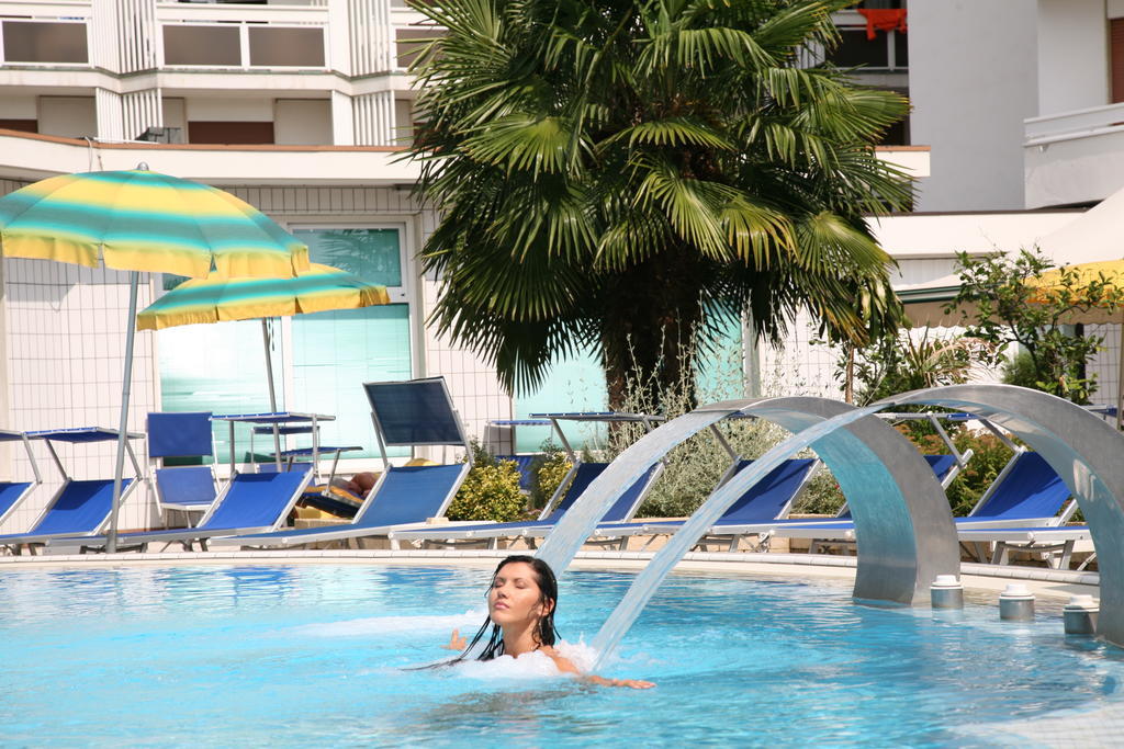 מונטגרוטו טרמה Hotel Terme Marconi מראה חיצוני תמונה